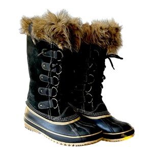 Sorel Joan of Arctic snow boots. Black. Size 10, run large.